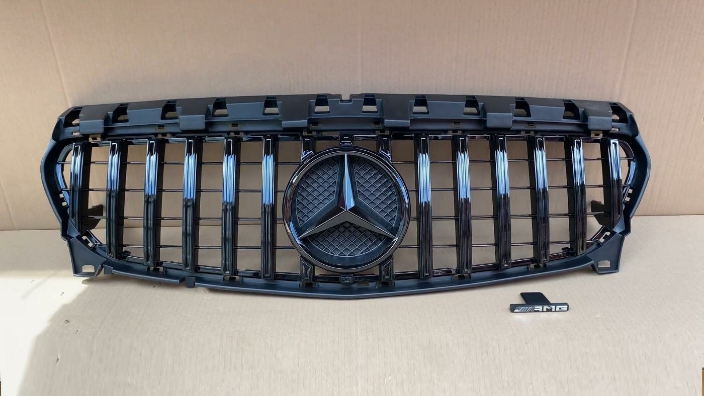 Решетка радиатора Mercedes-Benz CLA-class W117 (2013-2016) AMG стиль GT черная