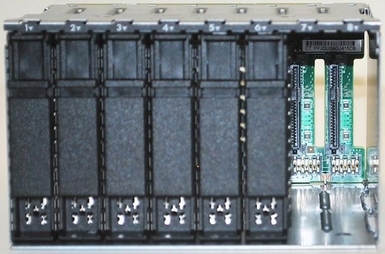 Корзина для жестких дисков HPE DL38X Gen10 SFF Box1/2 Cage/Backplane Kit (826691-B21)