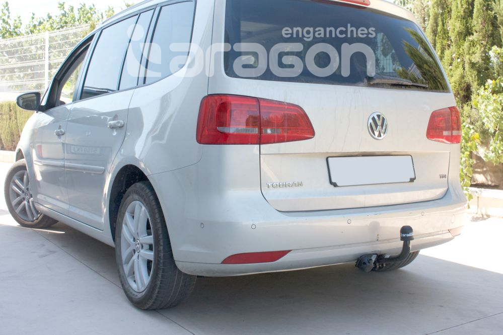 Фаркоп Aragon для VW TOURAN 2010-2015