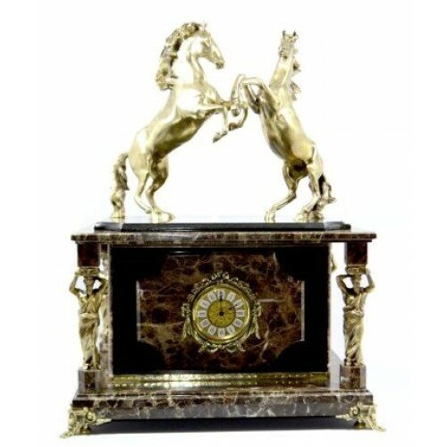 Часы-сейф из итальянского мрамора и долерита с лошадками