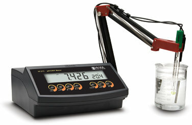 Hanna Instruments HI 2211-02 стационарный рН-метр/милливольтметр/термометр (pH/mV/T)
