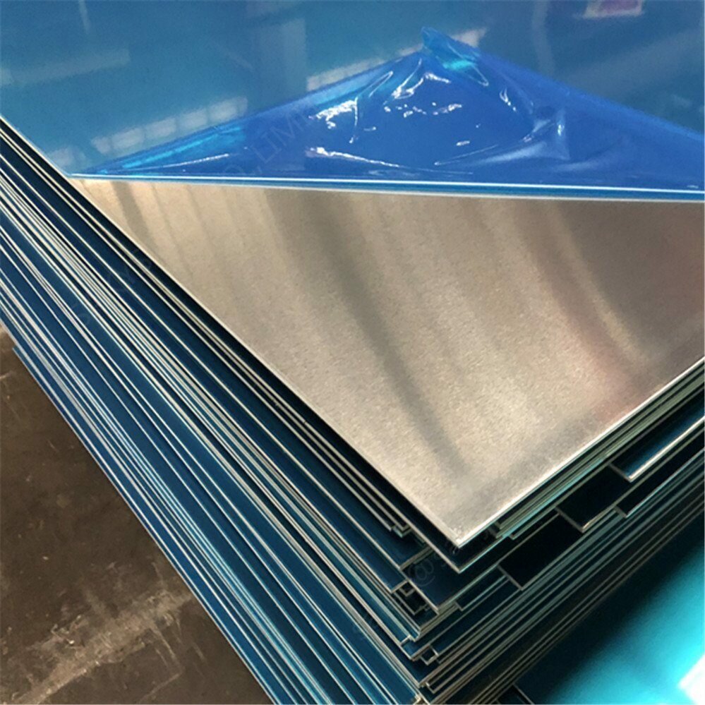 Алюминевый лист АМГ2М ламинирование верхней поверхности листа пленкой - Раздел: Строительные материалы, отделочные материалы