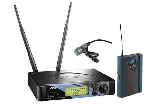 JTS US-1000D/PT-990B+CM-501 Радиостема одноканальная UHF-передатчик поясной 50-16000Гц, петличный микрофон CM-501