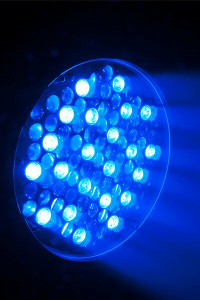 Chauvet Q-Wash 560Z LED светодиодный прожектор с полным движением типа Wash