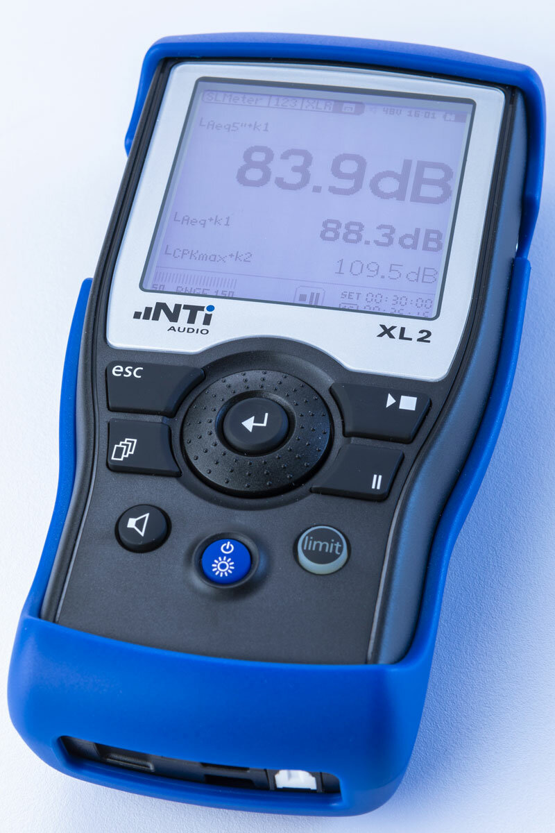 NTI XL2. Портативный измерительный комплекс
