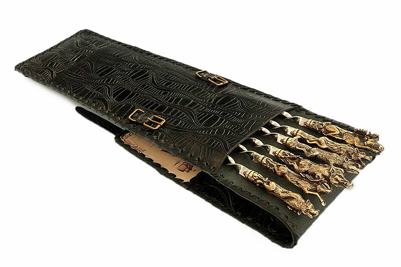 Шампуры, набор из 6 штук в кожаном колчане Звери1 А03005